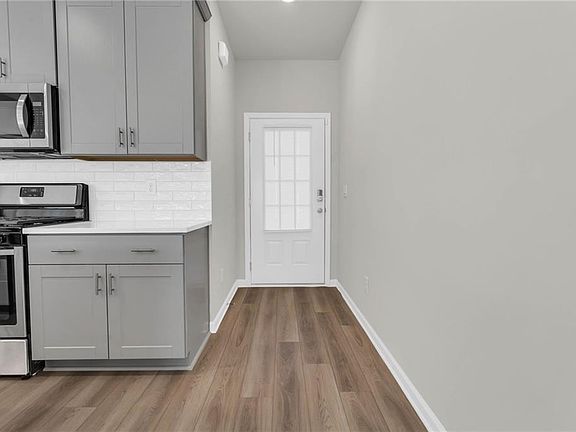 4th image of 1645 Villageside Ct