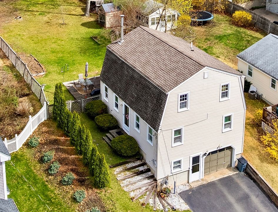 1st image of 34 Maple Rd