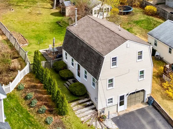 34 Maple Rd, Westford, MA 01886