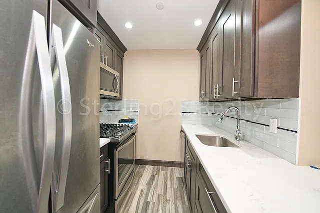 21-08 Steinway Avenue — Photo 3