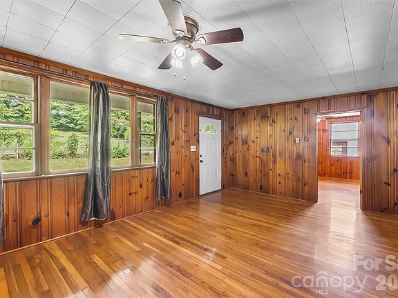 2nd image of 194 Virginia Dr