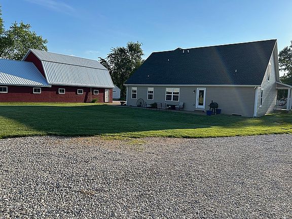 4th image of 8244 Saint John Rd
