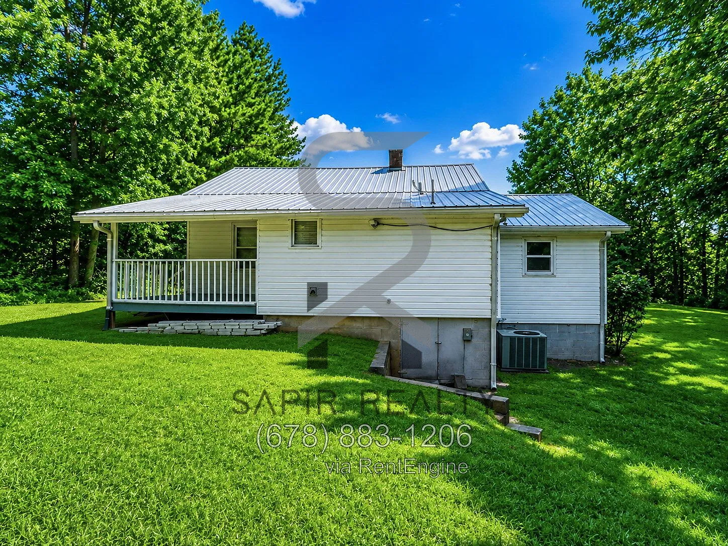 3 bed, 1.0 bath, 1176 sqft, $1,795 — Photo 3