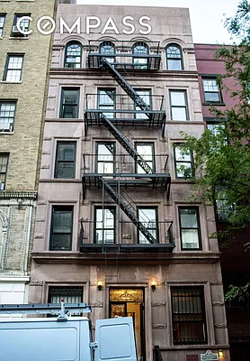 Sold by Compass | media 10