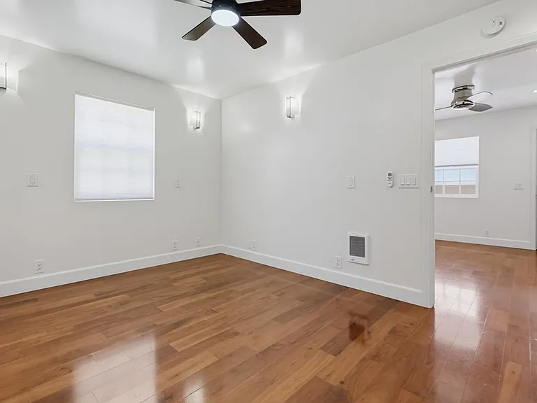 1470 Rosecrans Street — Photo 13