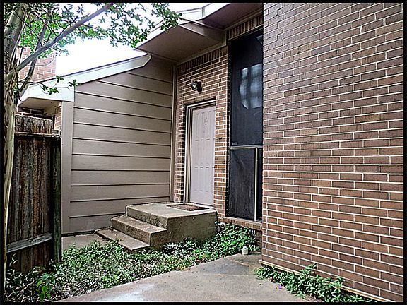 3rd image of 13792 Hollowgreen Dr