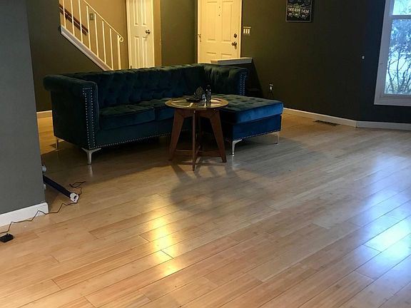 5th image of 543 Countess Dr