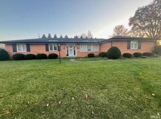 19240 Strawberry Hill Rd, South Bend, IN 46614