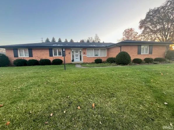 19240 Strawberry Hill Rd, South Bend, IN 46614