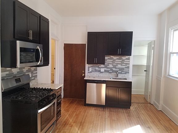 4th image of 1444 N Maplewood Ave APT 3R