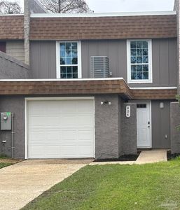 804 Esconditas Pl, Pensacola, FL, 32506