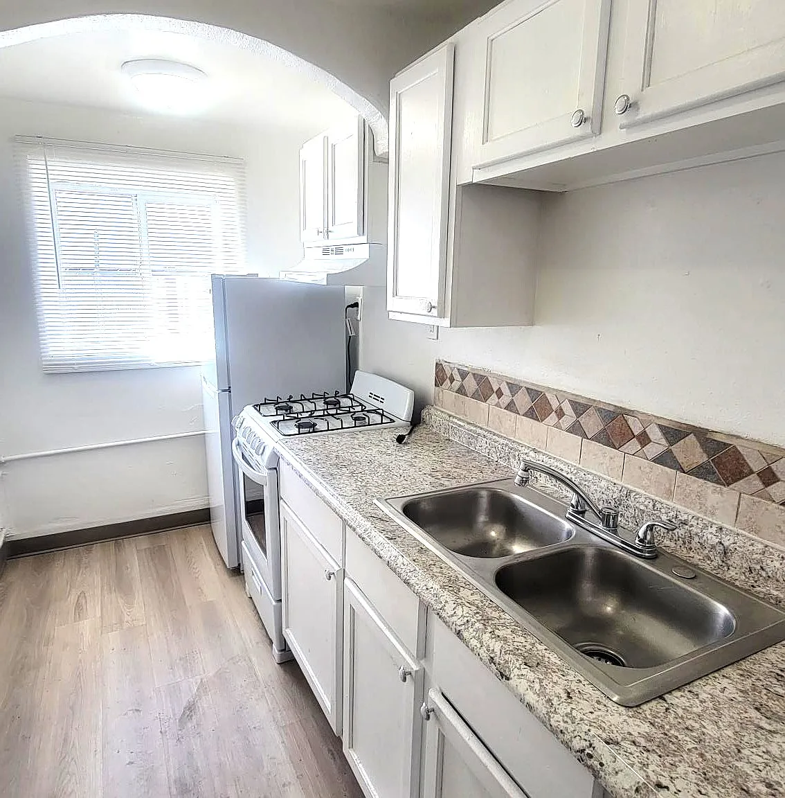 Updated 2 bed / 1 bath in the Near North Valley — Photo 2