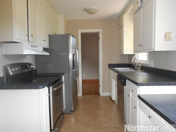 4th image of 2305 Shryer Ave E