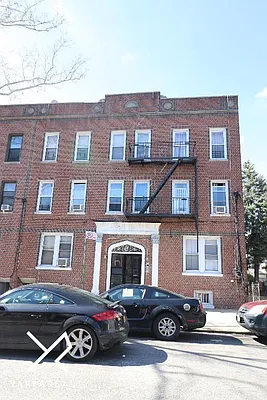 Rented by Yaffa Realty LLC | media 7