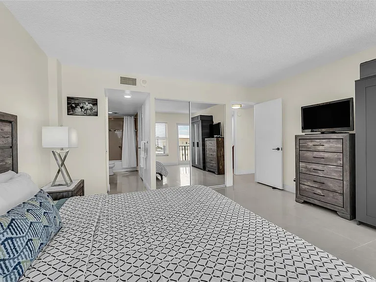 405 N Ocean Blvd #727 — Photo 4