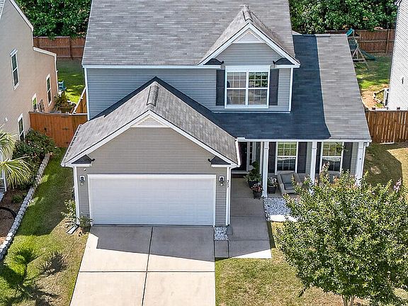3rd image of 257 Weeping Cypress Dr