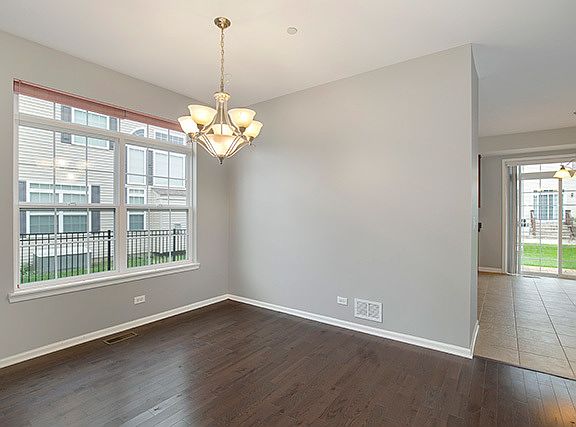 4th image of 5959 Chatham Dr