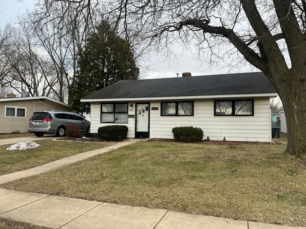 1170 Westview Dr, Rochelle, IL 61068