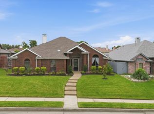 1304 Black Oak Dr, Carrollton, TX 75007