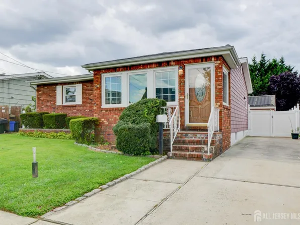 65 Hermann St, Carteret, NJ 07008