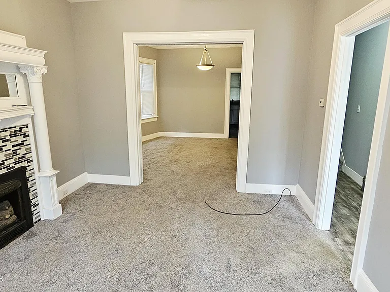 1629 Vine St — Photo 1