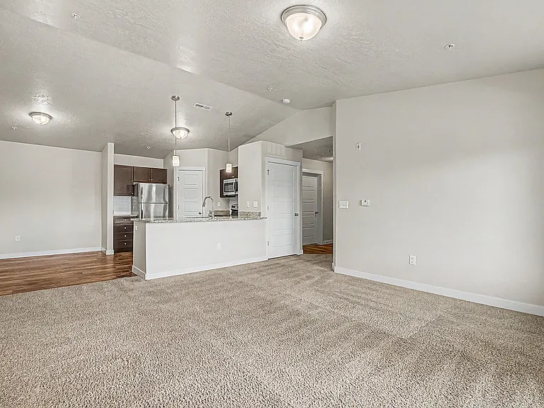 Kensington Apartments — Photo 71