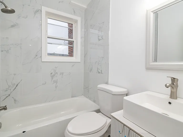 62 N Gorman Ave — Photo 4
