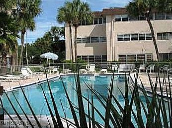 1st image of 209 NE Lincoln Cir N APT 307