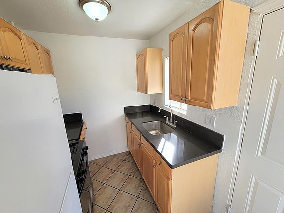 2nd image of 2271 Kearney Ave