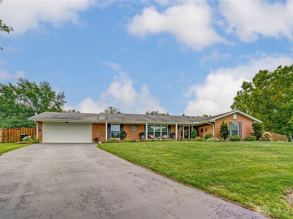 2nd image of 907 Oak Dale Dr