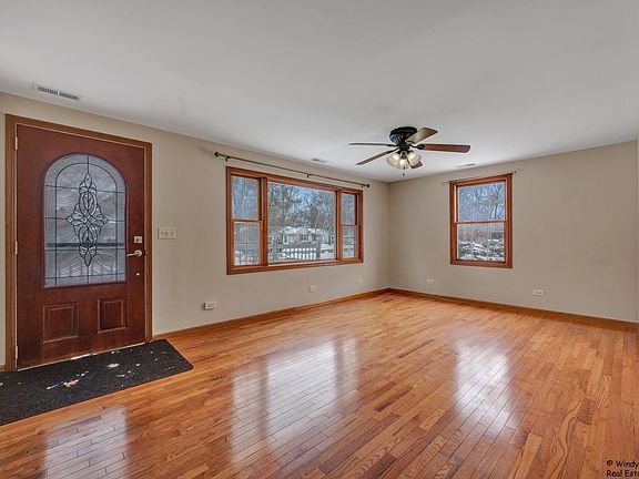 5th image of 521 Spring Ave