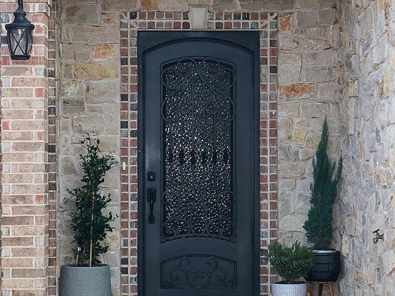 4th image of 2225 Amanda Ln