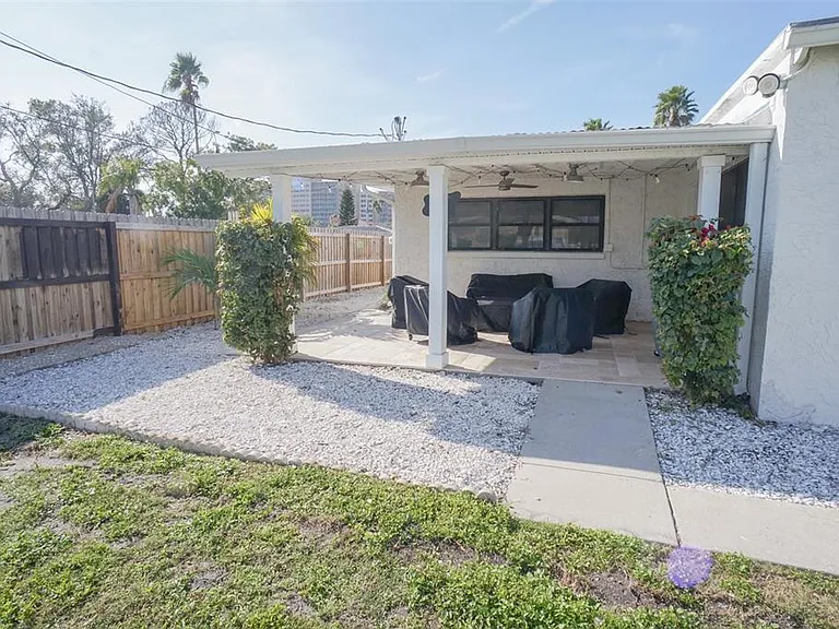 929 Lantana Ave — Photo 46