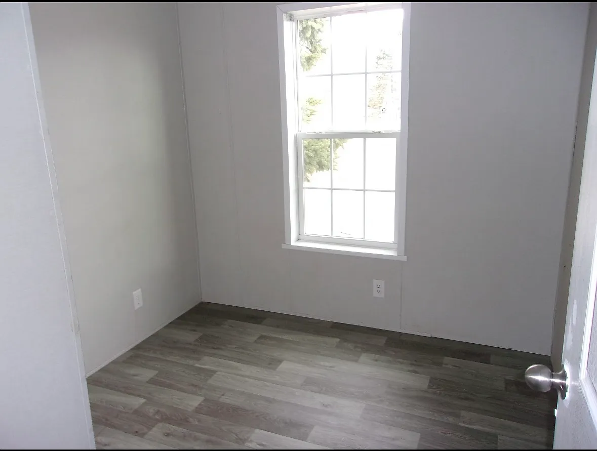 3 bed, 900 sqft, $975 — Photo 4