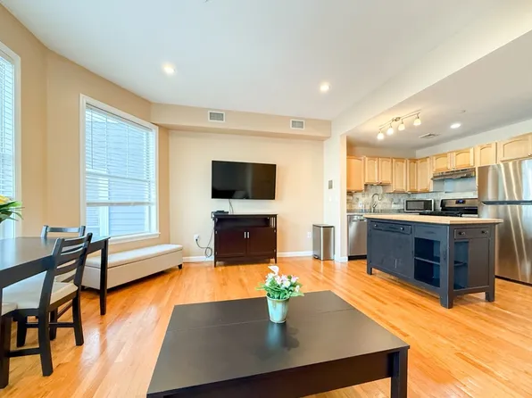 180 Summer St Unit 203, Malden, MA 02148
