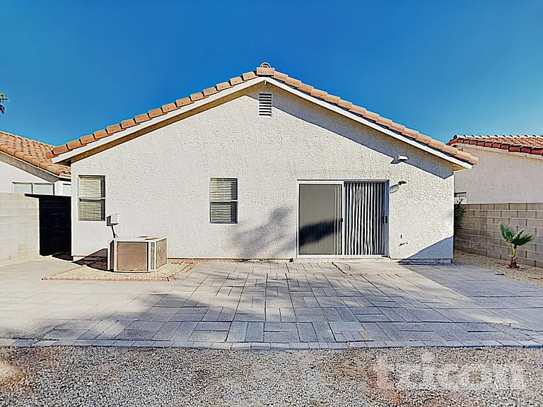 625 Freeburg Pl — Photo 31