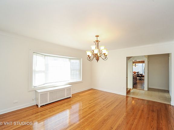 4th image of 4014 N Menard Ave