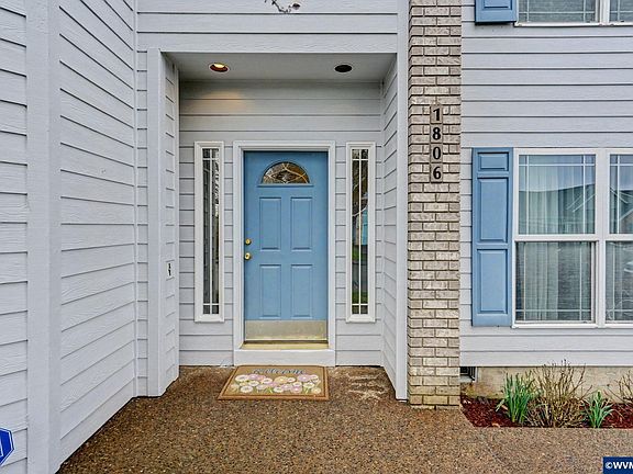 3rd image of 1806 Teton Dr E