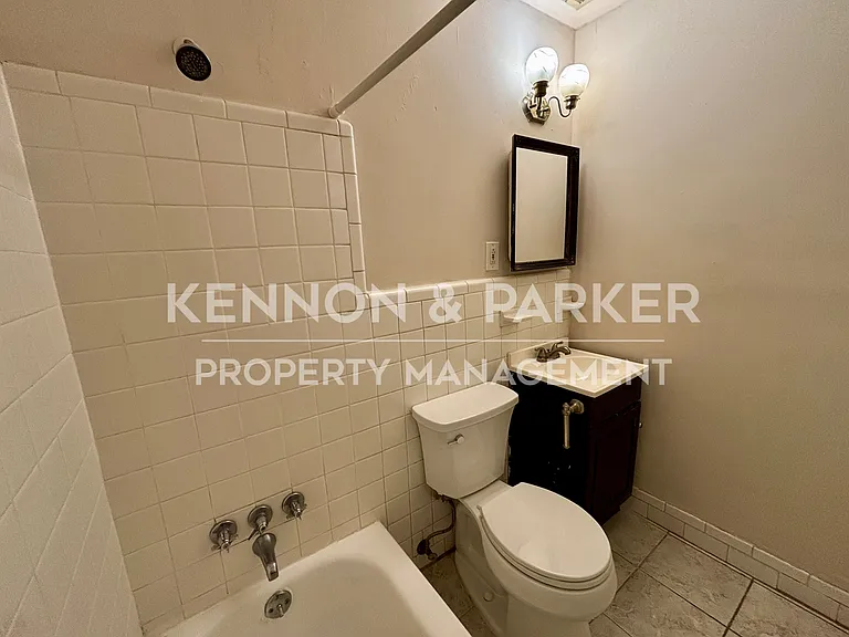 4494 Longview Dr — Photo 14