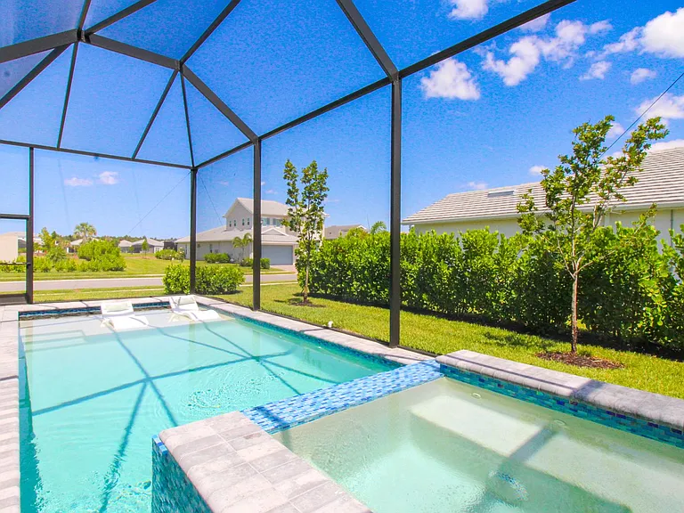 9241 Cayman Dr — Photo 43