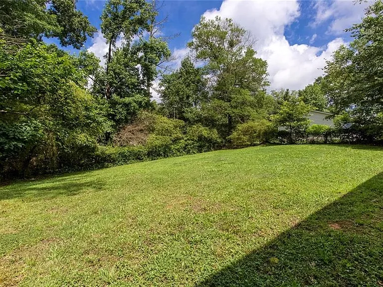 1093 Caprice Dr — Photo 38