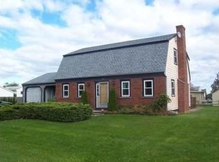 23 Glocester Rd, Narragansett, RI 02882