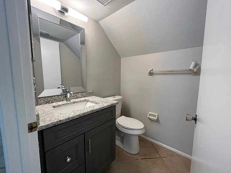 820 Stonechapel Ct — Photo 26