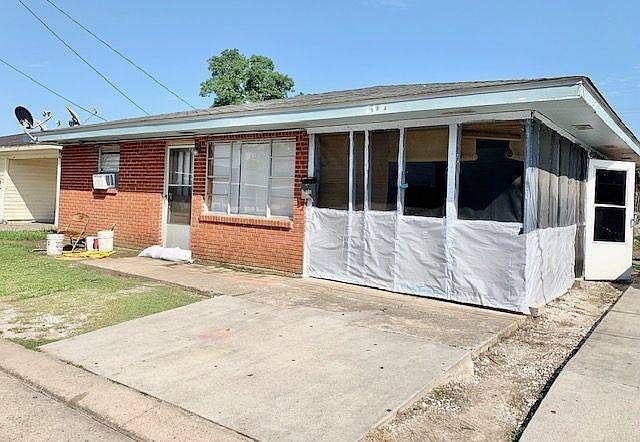 1st image of 504 Orange St
