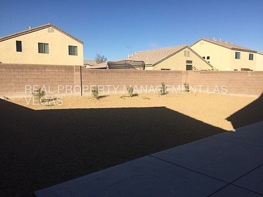 3rd image of 1008 Nevada Blaze Ave