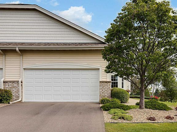 3rd image of 550 Holly Ln N