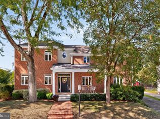 4315 Lynbrook Dr, Bethesda, MD 20814
