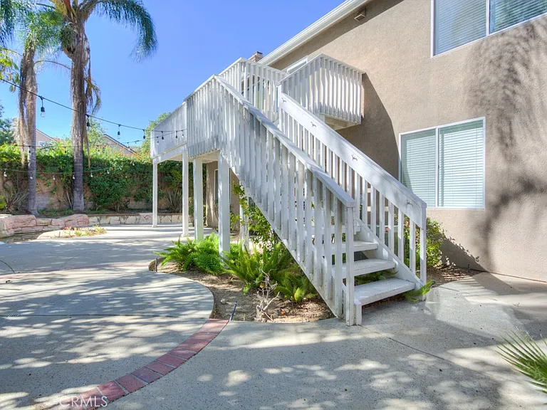 2029 Vista Del Sol — Photo 45