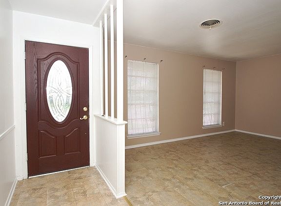 3rd image of 107 Dartmoor St