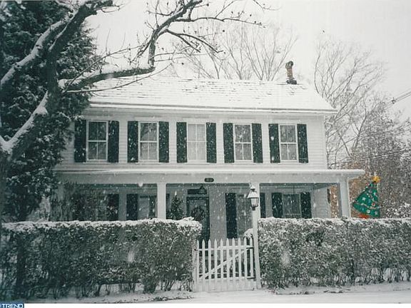 4th image of 112 River Dr